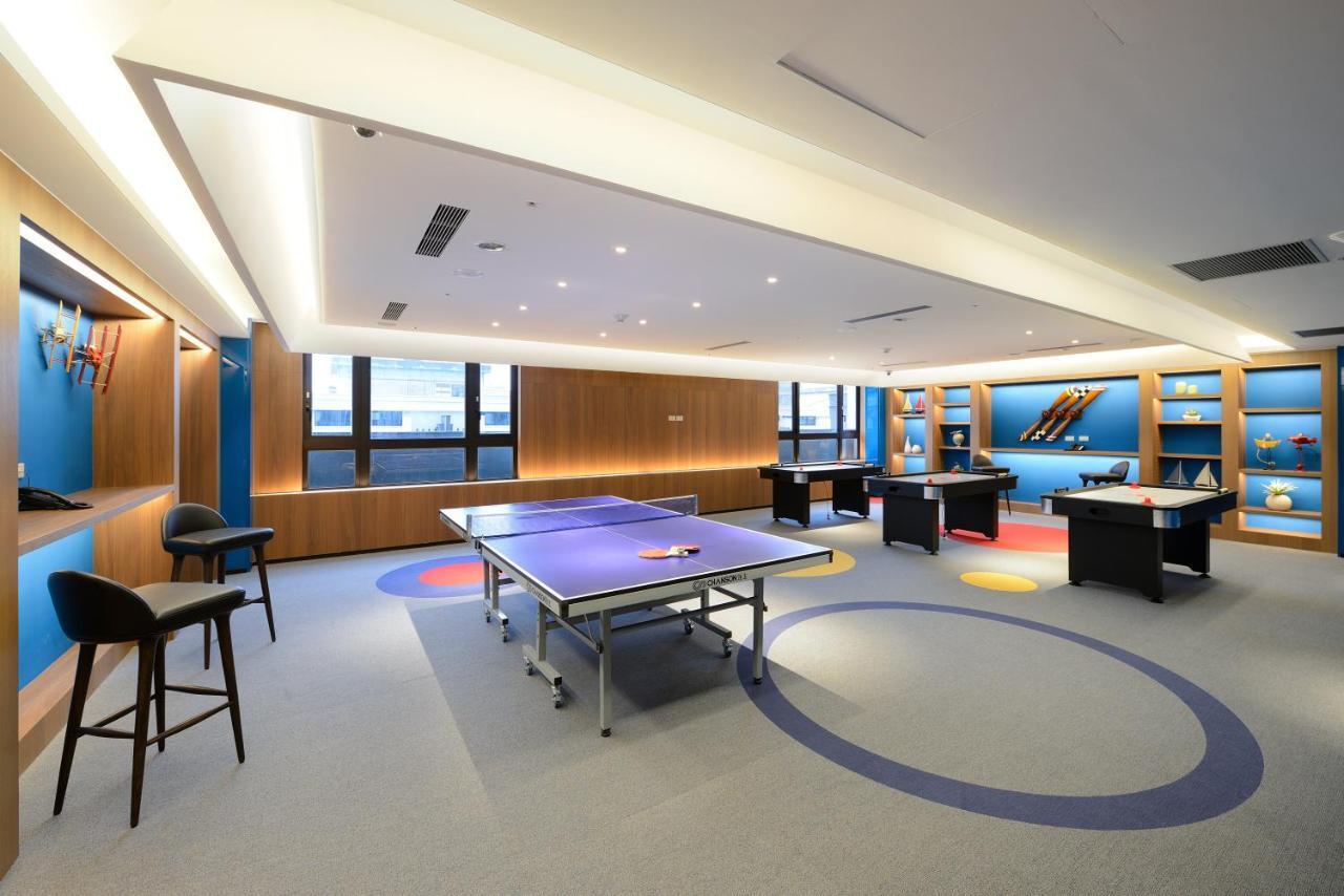 Evergreen Palace Hotel Chiayi Taibao Luaran gambar The table tennis room
